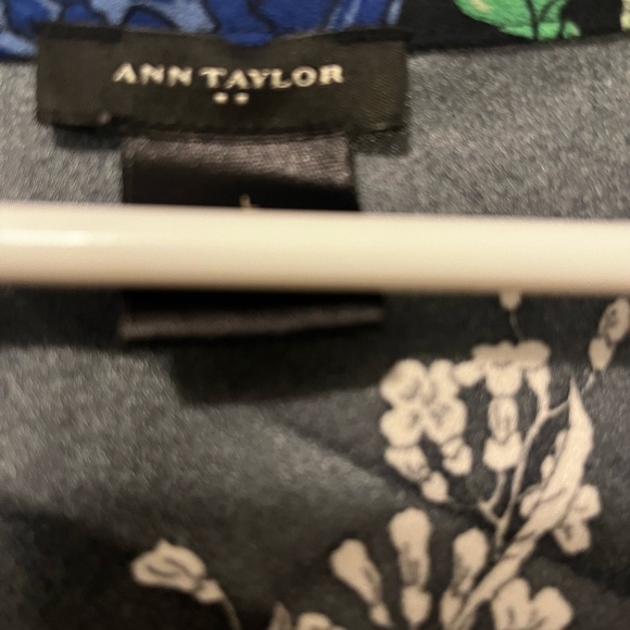 Ann Taylor women’s sleeves summer top … Gently used size Large - Picture 3 of 10